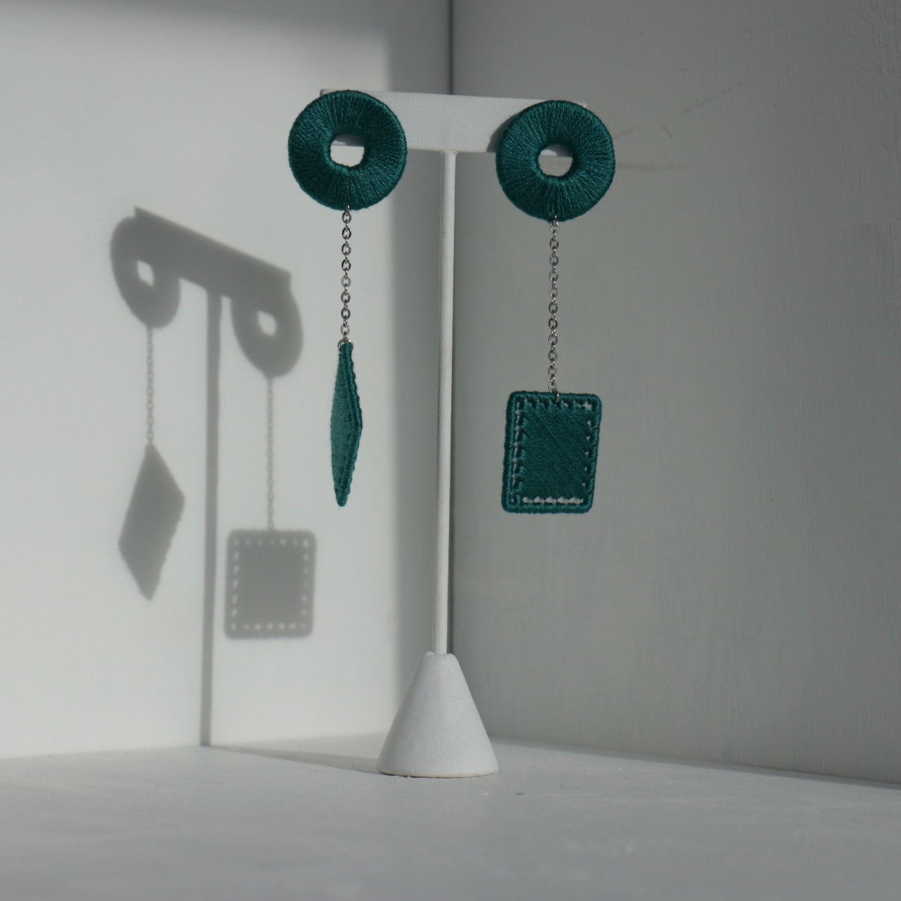 The Klowii earrings in green by OlaNti Houston, a fresh and versatile geometric statement