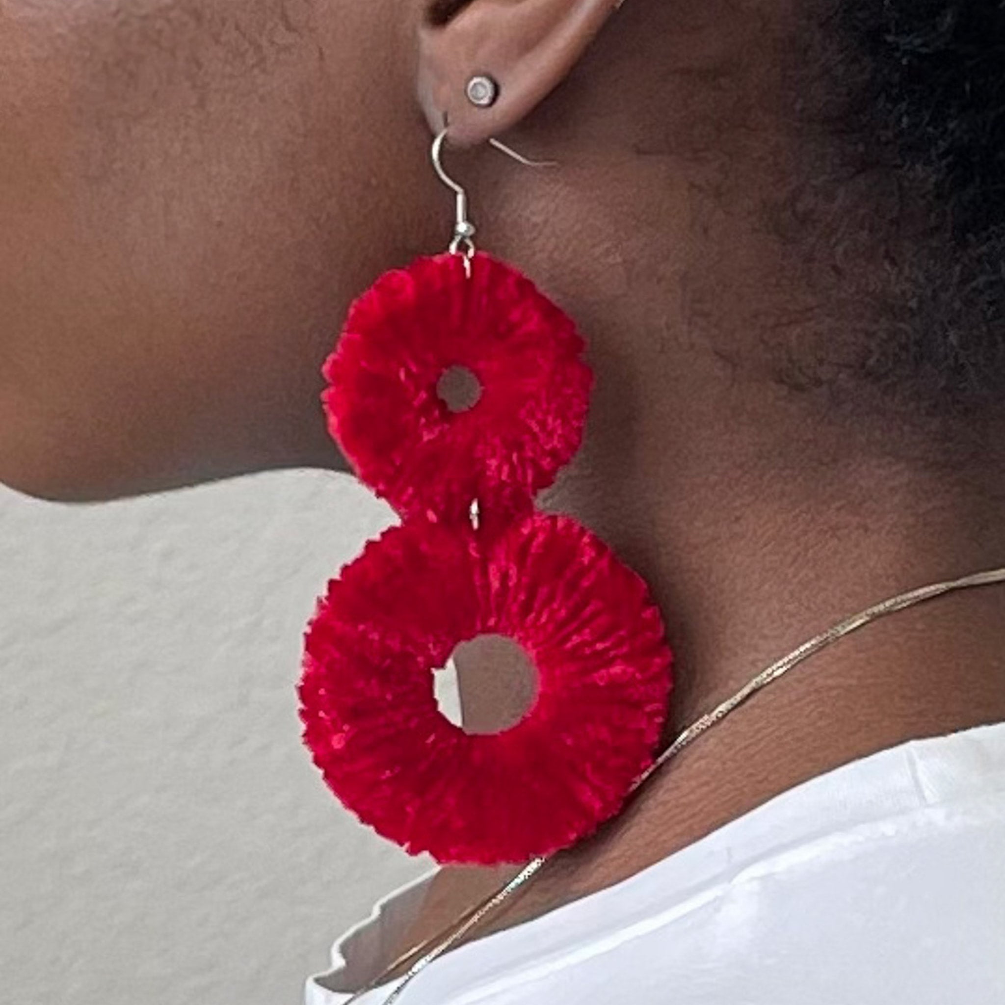 OlaNti Velvet Kaarlo statement earrings – handcrafted double-circle velvet earrings with a plush, textured finish. Red