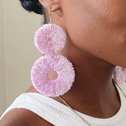 OlaNti Velvet Kaarlo statement earrings – handcrafted double-circle velvet earrings with a plush, textured finish. Pink