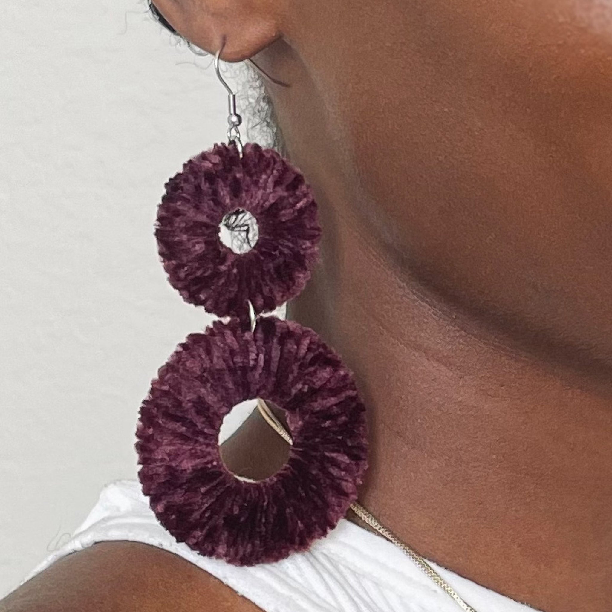 OlaNti Velvet Kaarlo statement earrings – handcrafted double-circle velvet earrings with a plush, textured finish. Purple