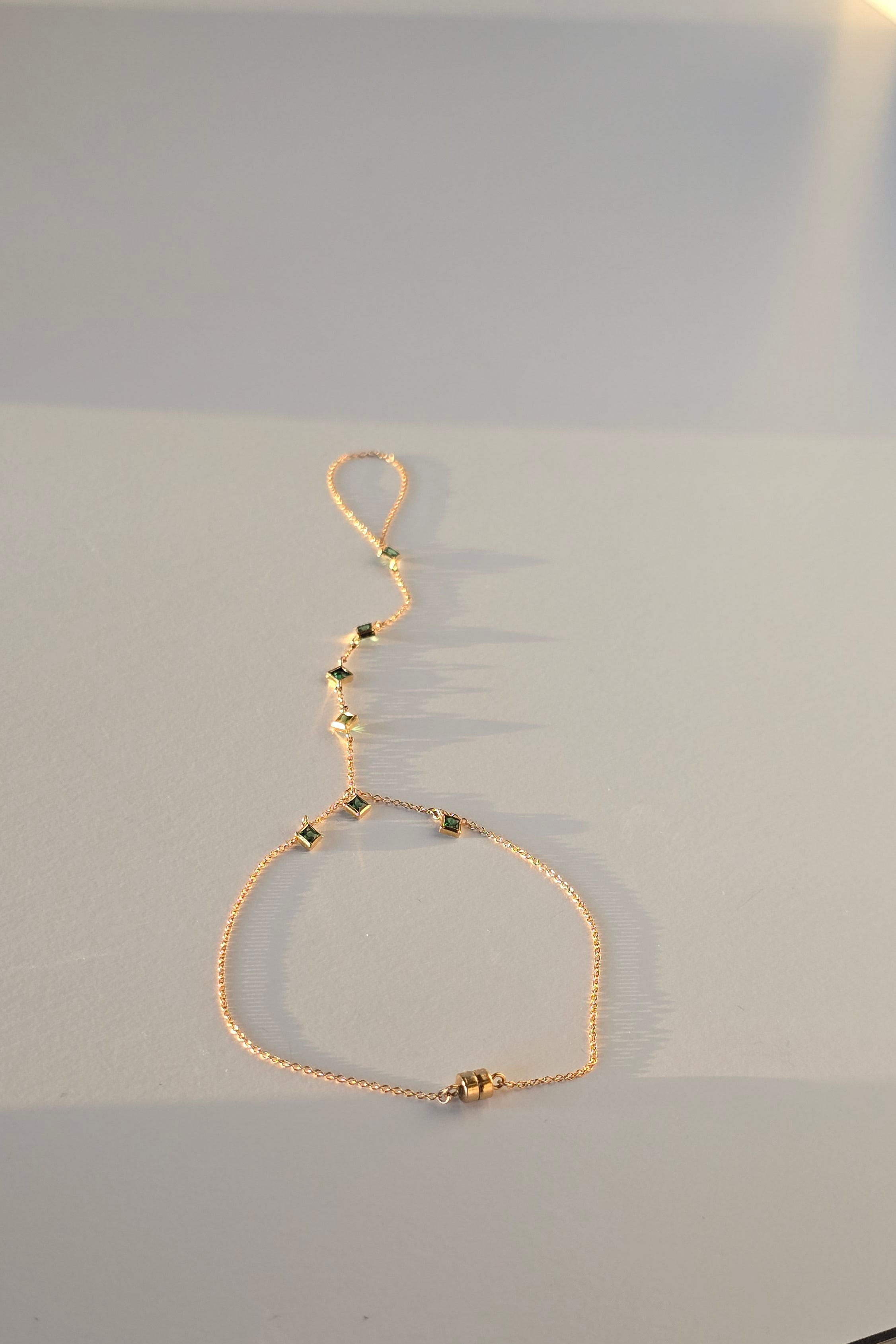 Omah Hand Chain